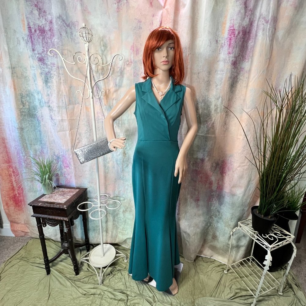 NEW 📌Max & Ash Wedding Guest - Formal - Evening Mermaid Style Sleeveless Dress